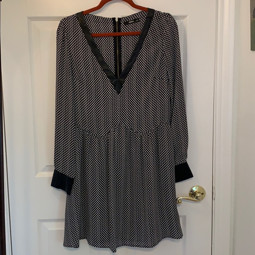 Oasis flowy deep v neck dress